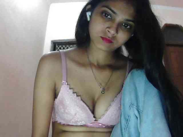 cute_Pihu webcam