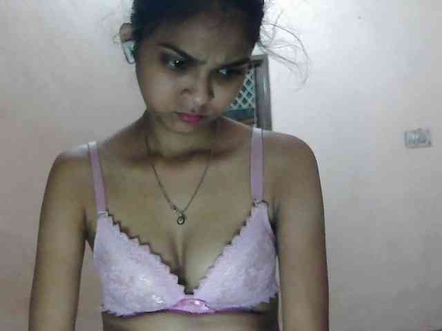 cute_Pihu webcam