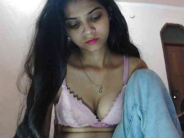 cute_Pihu webcam