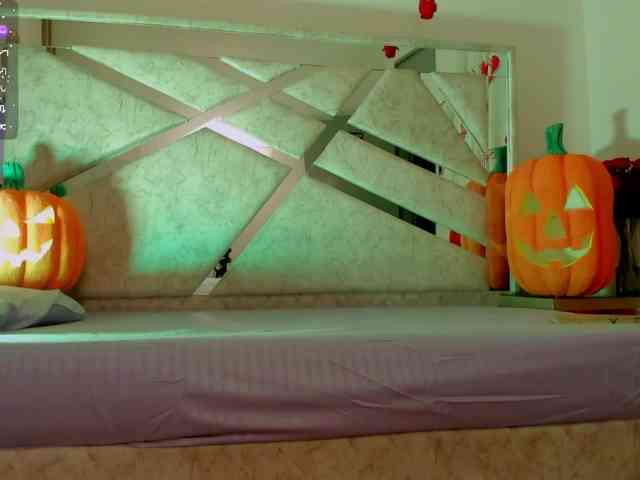 VivianneHart webcam