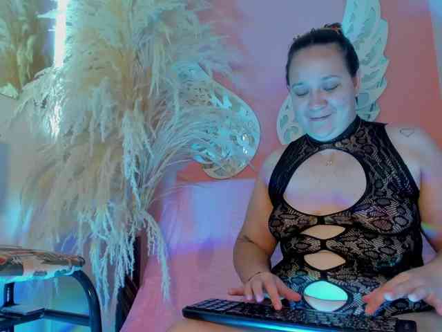 VivianneHart webcam