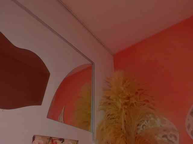VivianneHart webcam