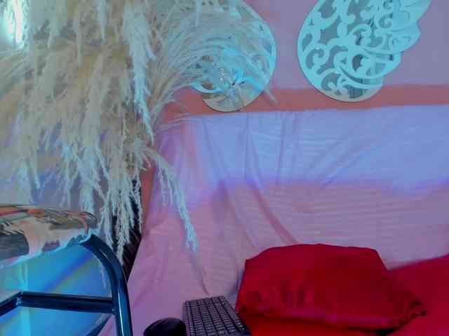 VivianneHart webcam