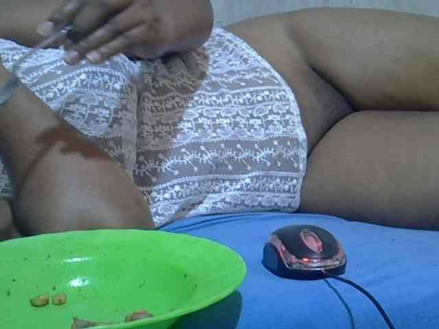 Ebonymaya webcam