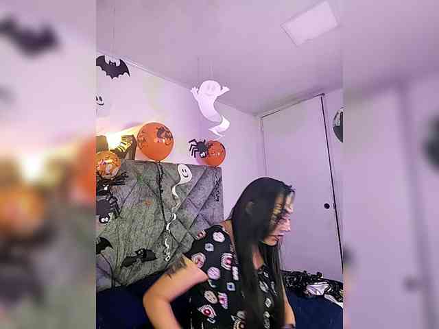 ShanteyLaurent webcam