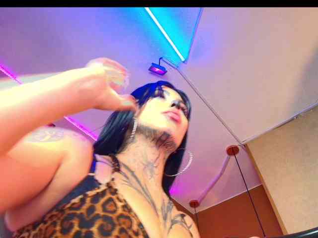 SamanthaSutra webcam