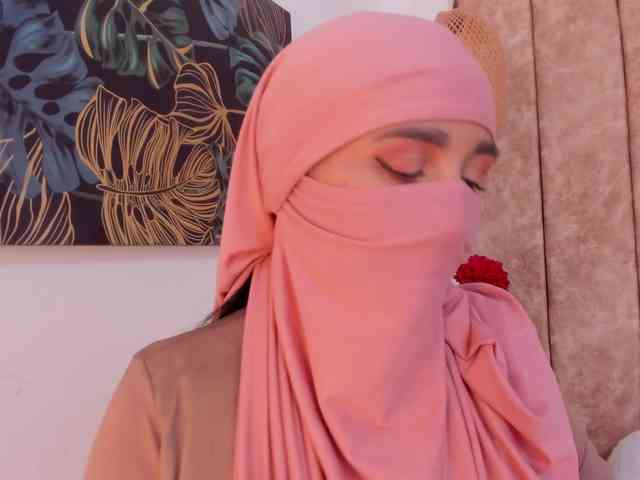 -Alisha webcam