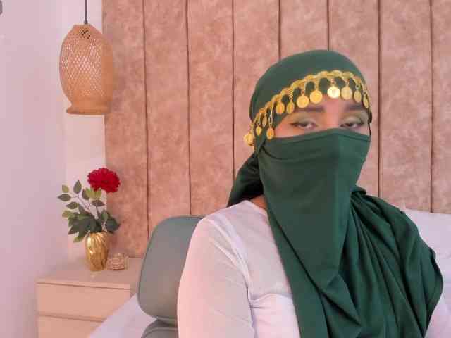 -Alisha webcam