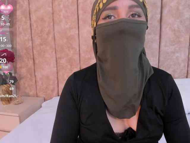 -Alisha webcam