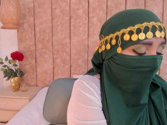 -Alisha webcam