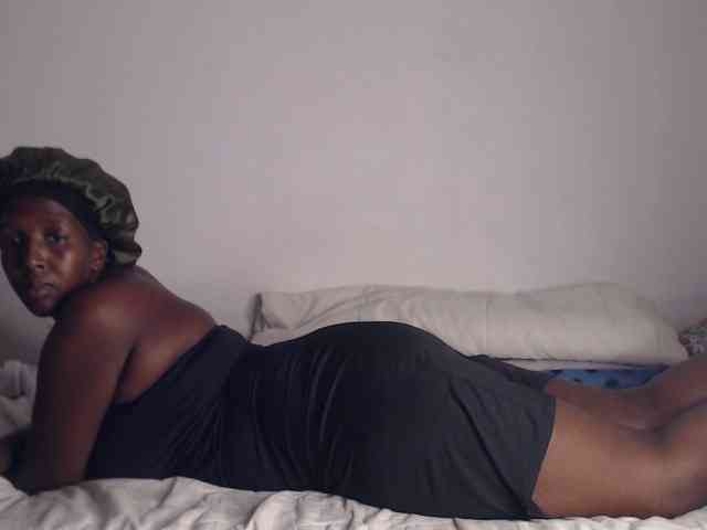 NawtyLezi696 webcam