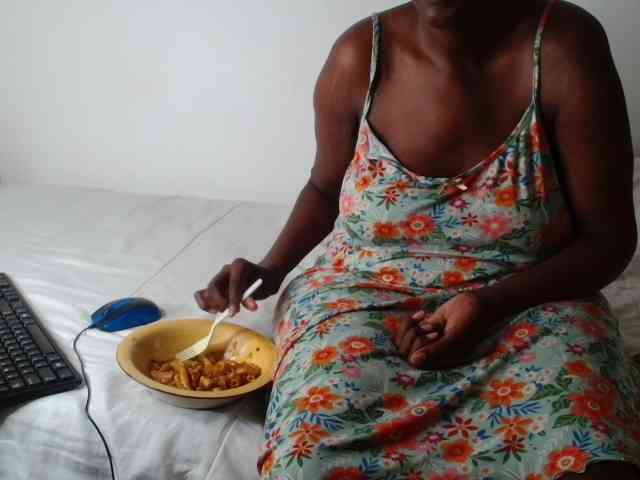 NawtyLezi696 webcam