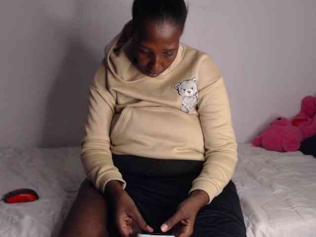 NawtyLezi696 webcam