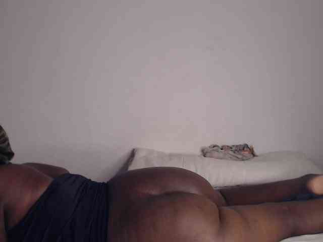NawtyLezi696 webcam