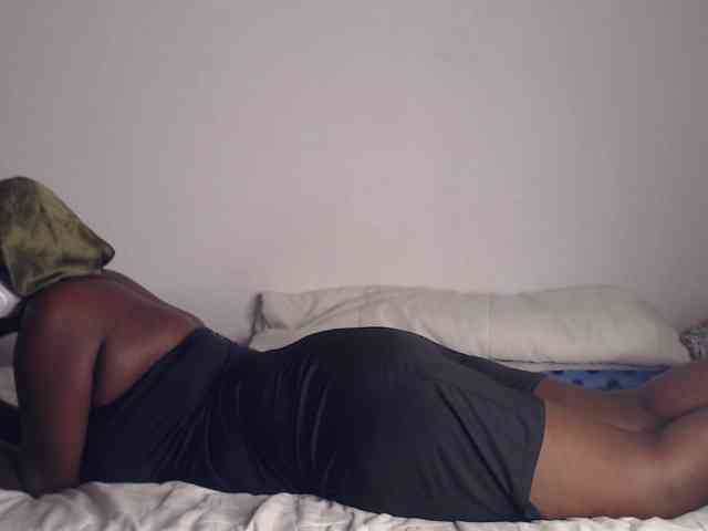 NawtyLezi696 webcam