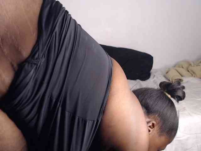 NawtyLezi696 webcam
