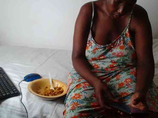 NawtyLezi696 webcam