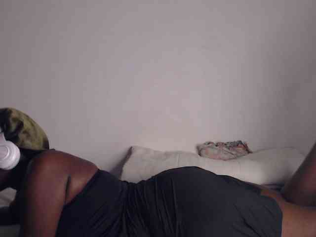 NawtyLezi696 webcam