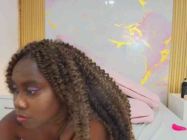 AlishaDixon webcam
