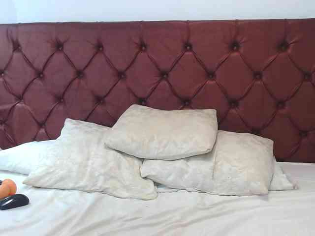 IsabellaClarkeC webcam