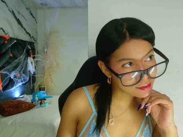 Amy-Dowson webcam