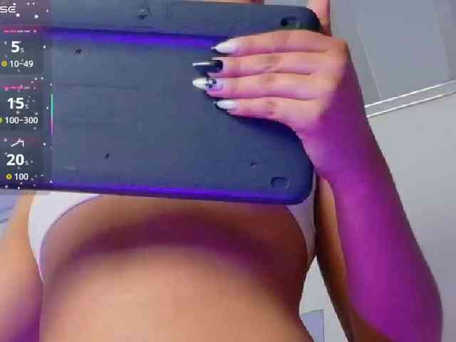 Amy-Dowson webcam