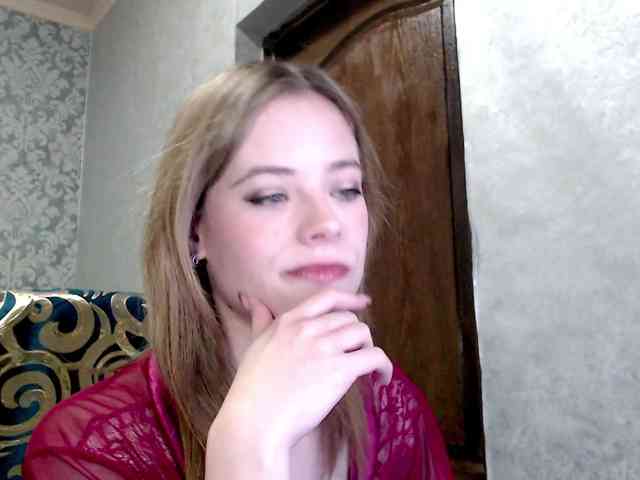 DanaXSmile webcam