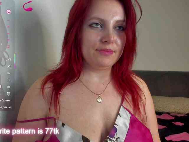 VixenCurvy webcam