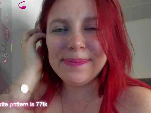 VixenCurvy webcam