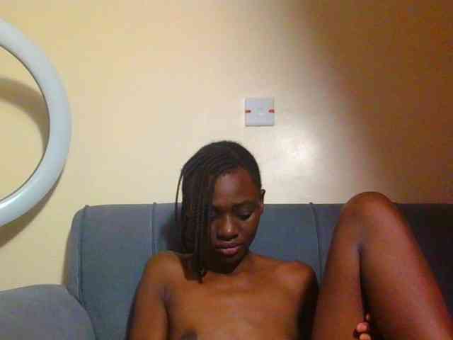 Preetygirl webcam