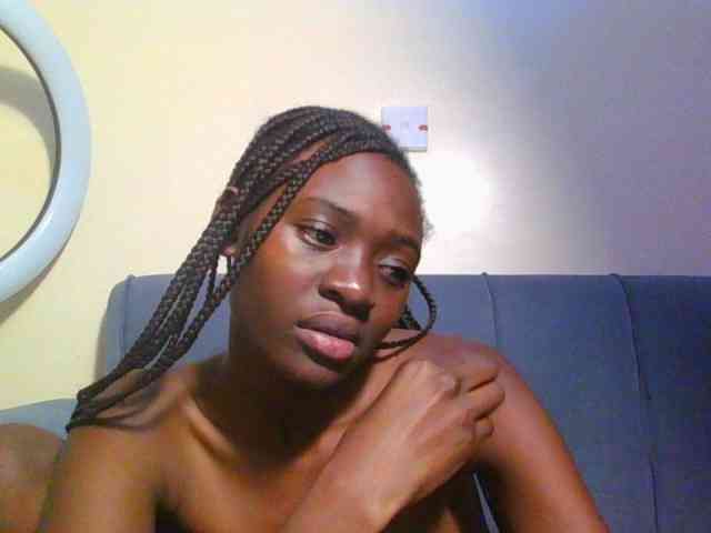 Preetygirl webcam