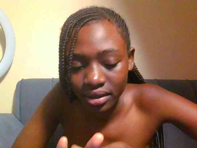 Preetygirl webcam