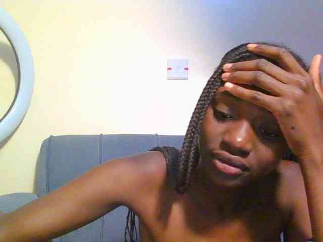 Preetygirl webcam