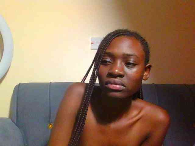 Preetygirl webcam