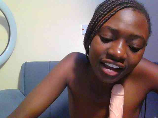 Preetygirl webcam