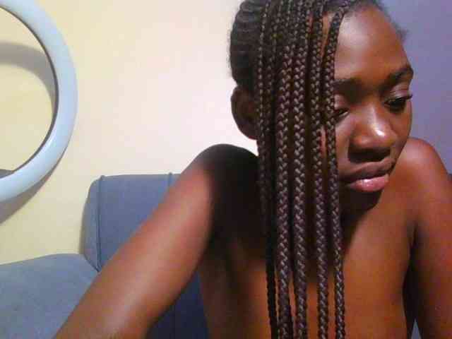 Preetygirl webcam