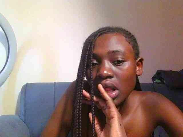 Preetygirl webcam