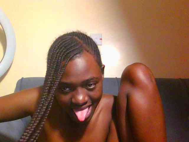Preetygirl webcam