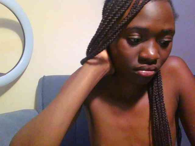 Preetygirl webcam
