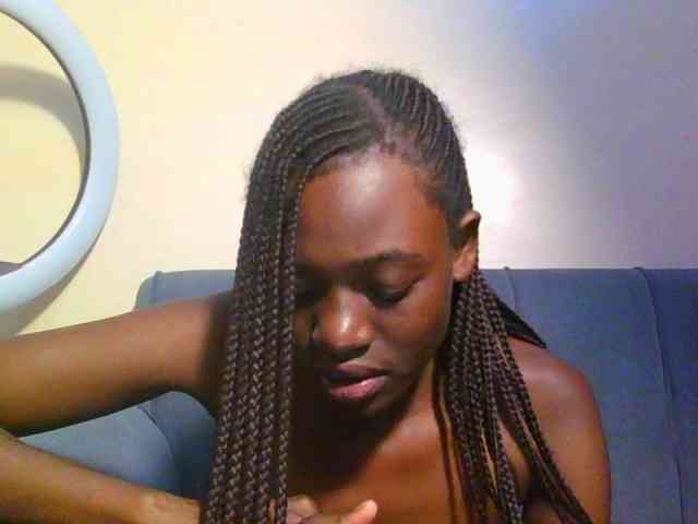 Preetygirl webcam