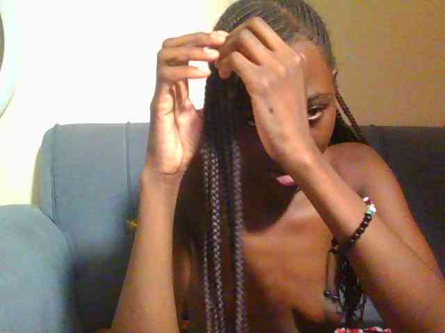 Preetygirl webcam