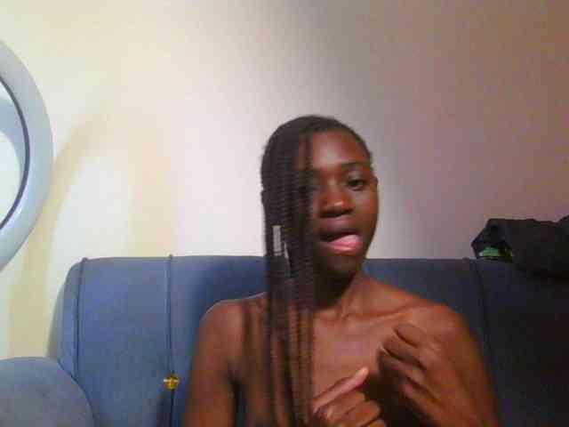 Preetygirl webcam