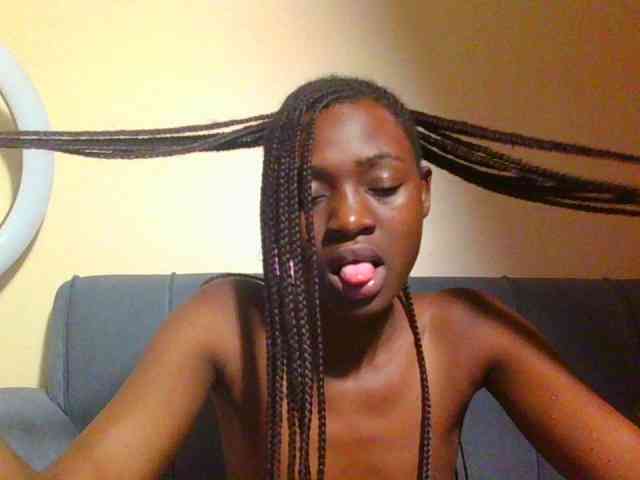 Preetygirl webcam