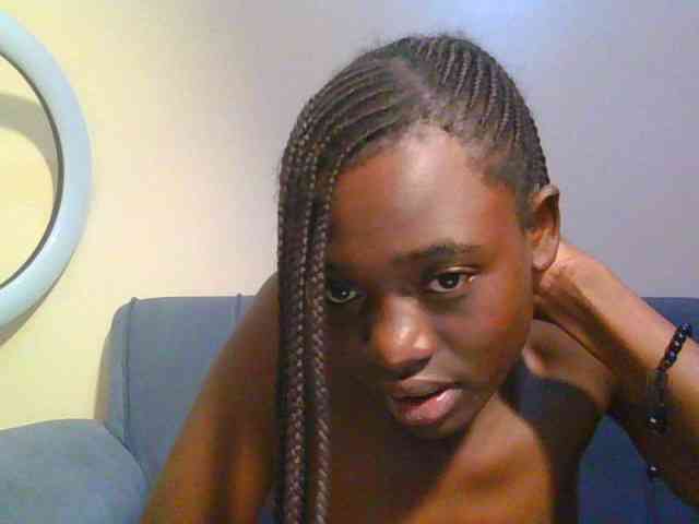Preetygirl webcam