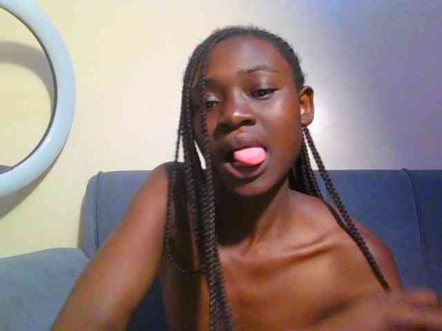 Preetygirl webcam