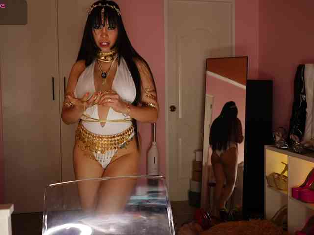 urFilipinaGirl webcam