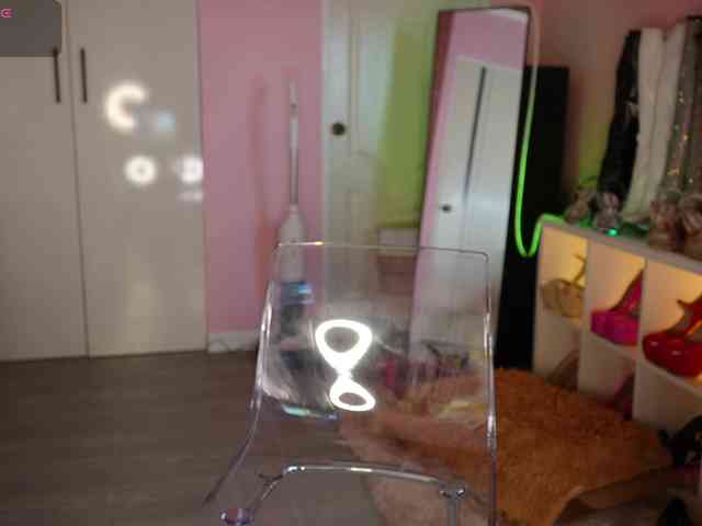 urFilipinaGirl webcam