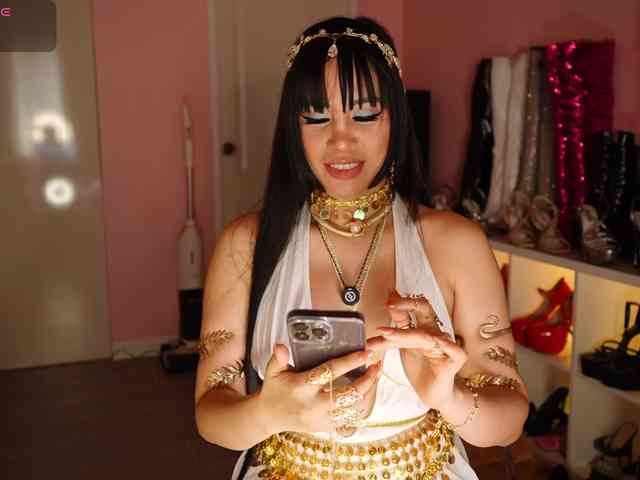 urFilipinaGirl webcam