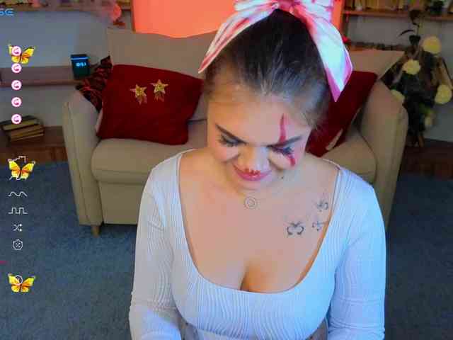MiaMoonn webcam