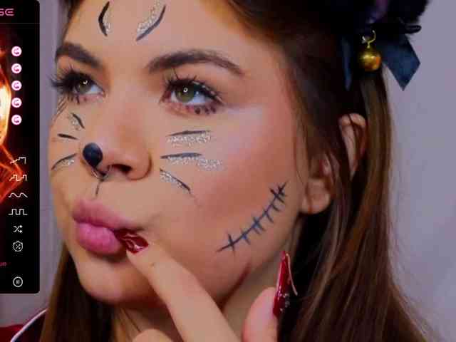 MiaMoonn webcam